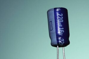 Step-by-Step Guide to Creating a 20V 1000uF SMD 4 x 5.4mm Electrolytic Capacitor KiCad Symbol